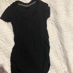M NWOT black motherhood maternity t-shirt